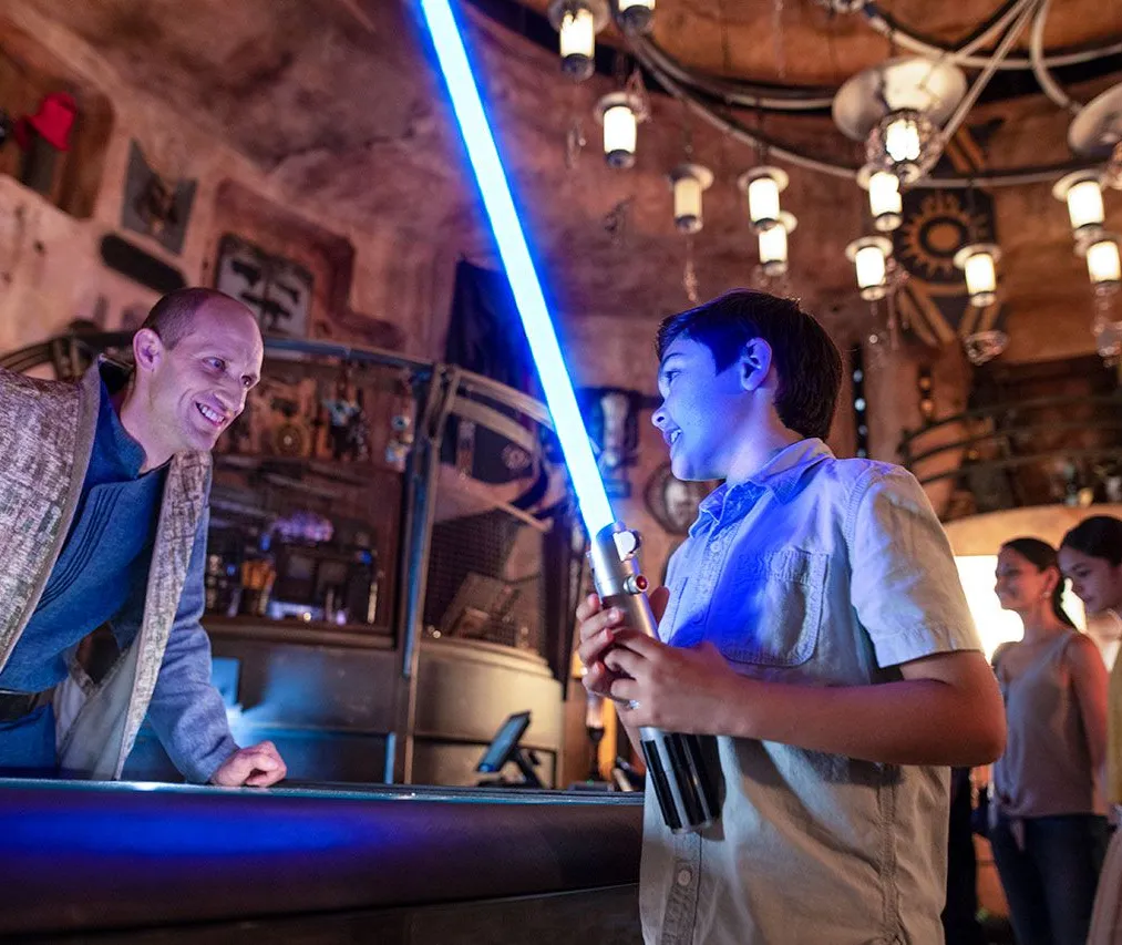Savi’s Workshop – Handbuilt Lightsabers